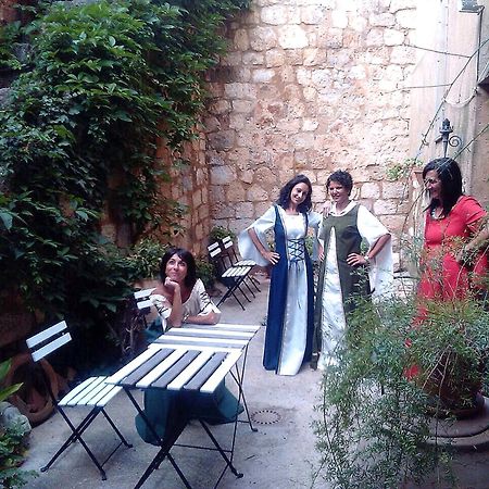 Castillo De Grisel ภายนอก รูปภาพ